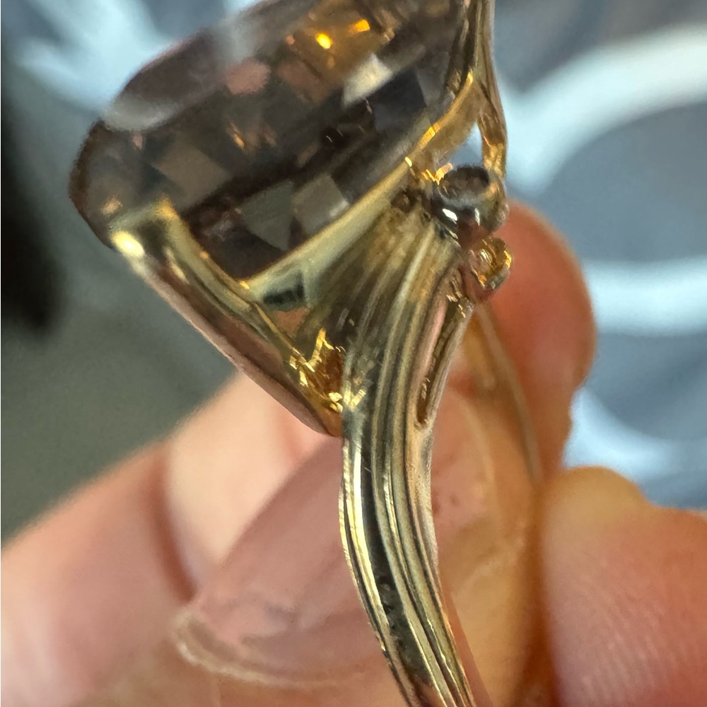 10K Rose Gold Ring - Picture 7 of 10